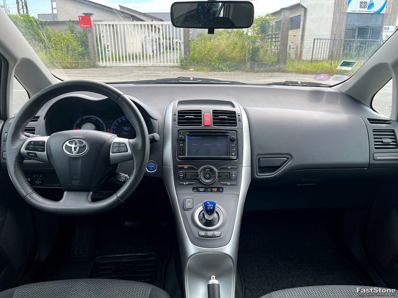 TOYOTA AURIS 2012