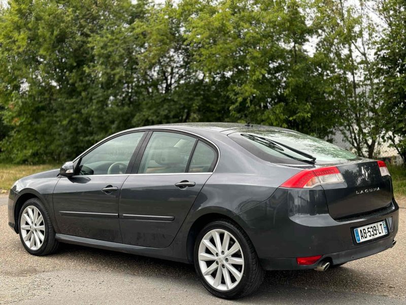 RENAULT LAGUNA III 2009