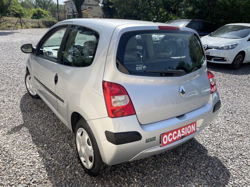 RENAULT TWINGO II 2008