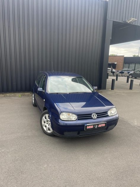 VOLKSWAGEN GOLF 2003