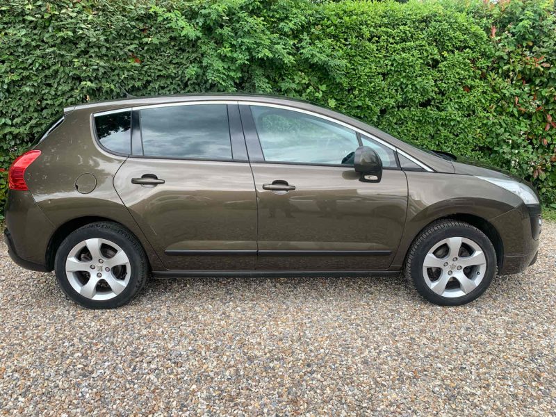 PEUGEOT 3008 Monospace 2012 1.6 HDi 112cv