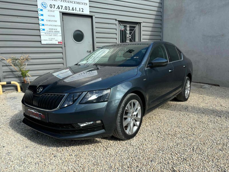 SKODA OCTAVIA 116 ch DSG7 Style / Caméra de Recul / Climatisation  Automatique / Garantie 12 Mois