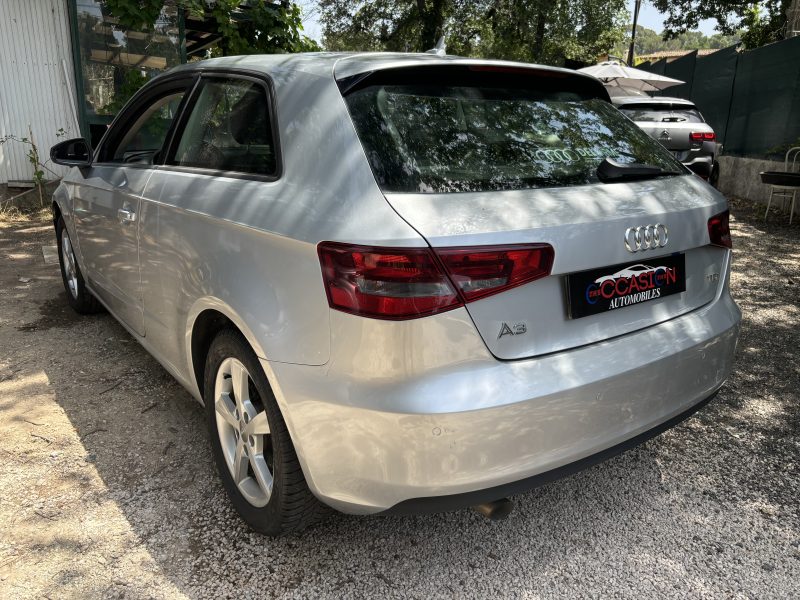 AUDI A3 BUSINESS 1.6 TDI 105 Business Line S tronic 7 - GPS / Radar AR / Garantie 12 Mois