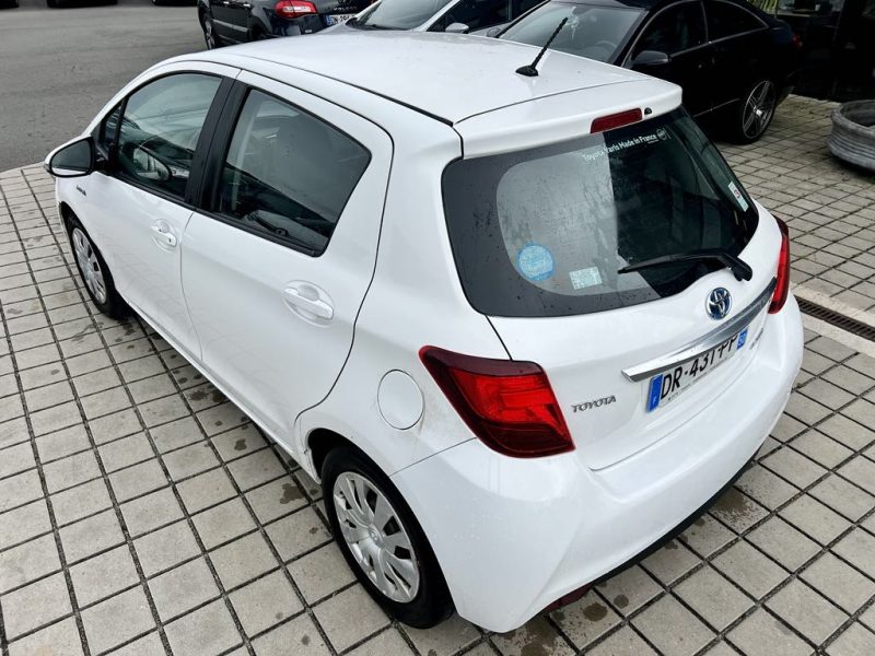 TOYOTA YARIS 1.5L Hybrid 100CH BUSINESS