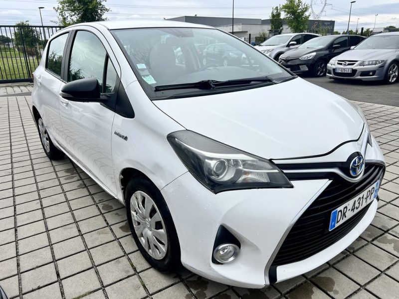 TOYOTA YARIS 1.5L Hybrid 100CH BUSINESS