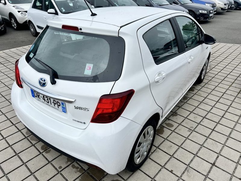 TOYOTA YARIS 1.5L Hybrid 100CH BUSINESS