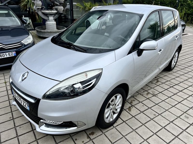 RENAULT SCENIC III 1.5 dCi 110CH  