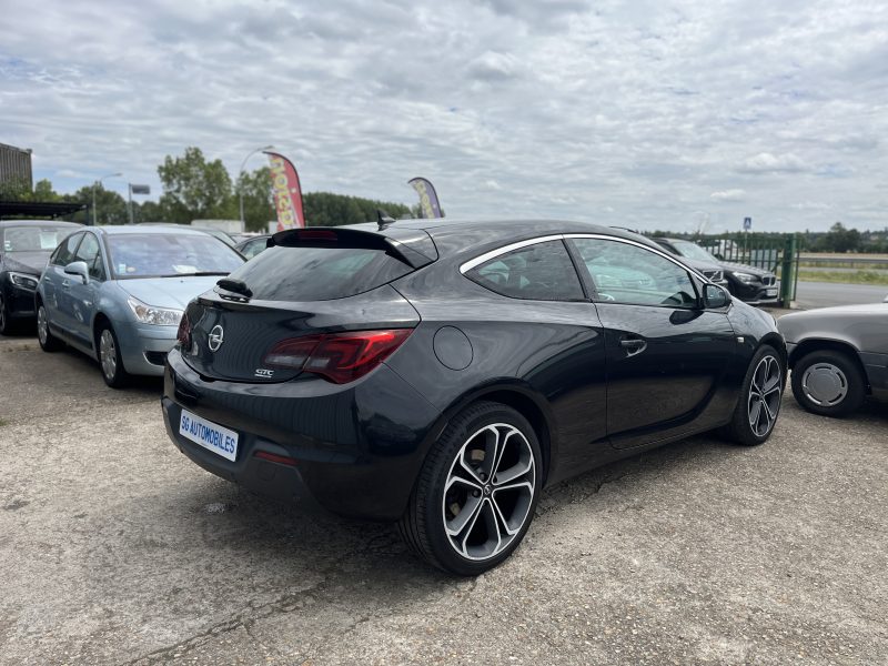 OPEL ASTRA J GTC 2012