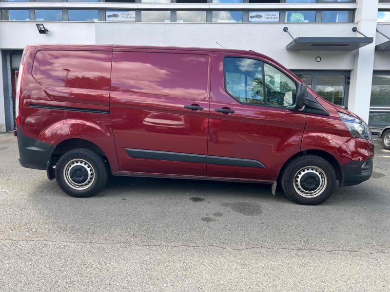 FORD TRANSIT CUSTOM TRES EQUIPE Fourgon L1H1 BVM