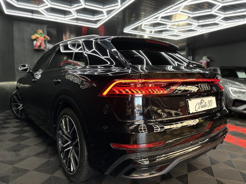 AUDI Q8 2019