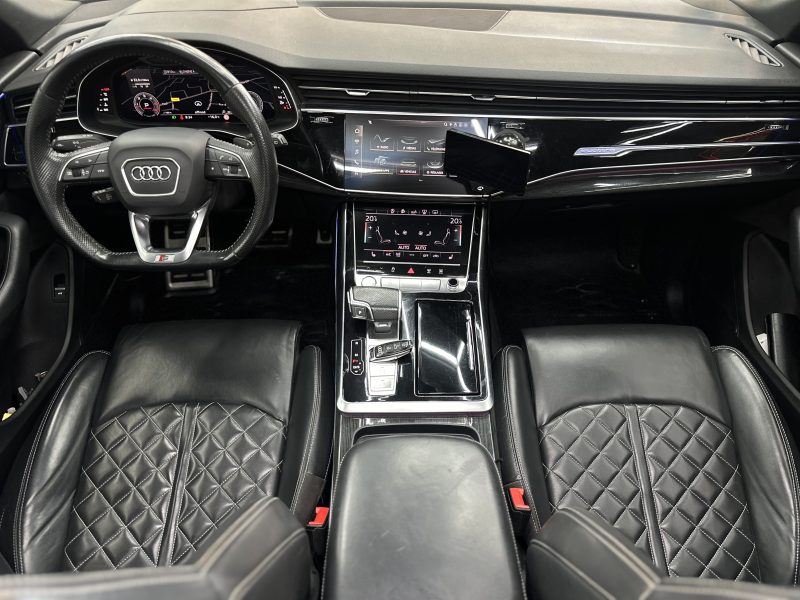 AUDI Q8 2019