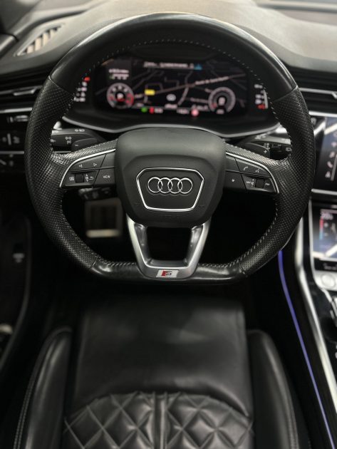 AUDI Q8 2019