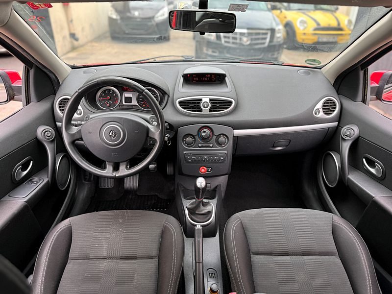 Renault / Clio 1.2 Dynamique Renault / Clio 1.2 Dynamique 2009