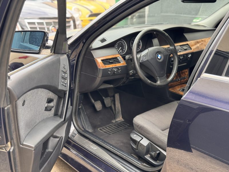 bmw 520i 2003