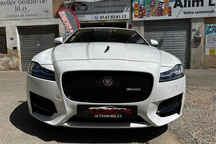 JAGUAR XF XF 2.0 D - 180 ch BVA R-Sport - Toit Ouvrant / Palettes au Volant / Caméra de Recul / Gara