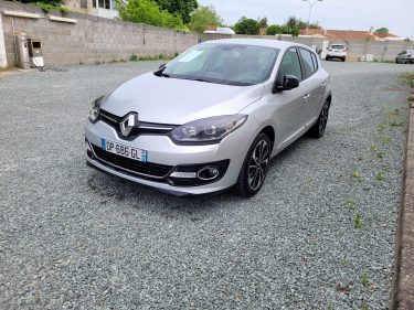 RENAULT Mégane Phase 3 BOSE 1.2 TCe EDC 132 cv Boîte auto