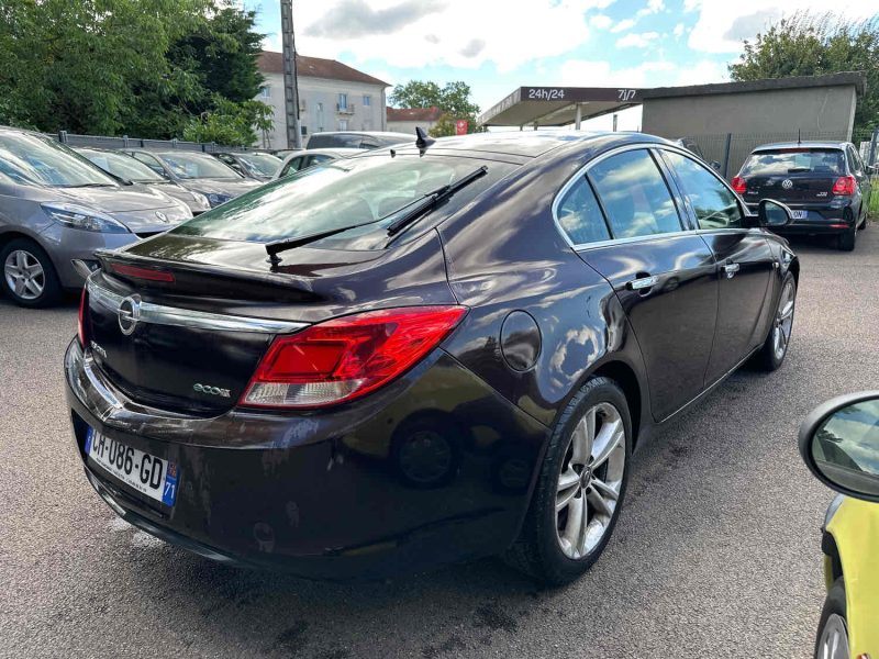 OPEL INSIGNIA 2012