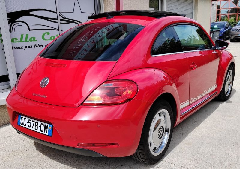 VOLKSWAGEN BEETLE 2012