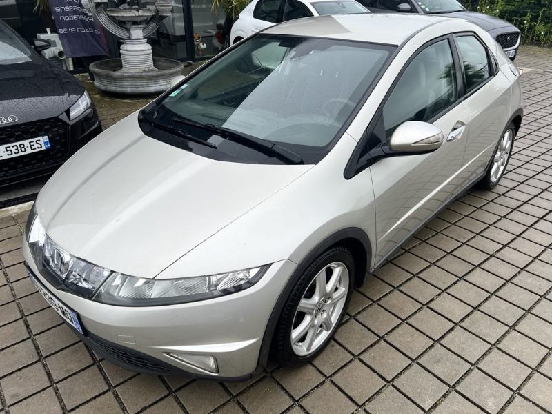 HONDA CIVIC VIII Hatchback 1.8 140cv