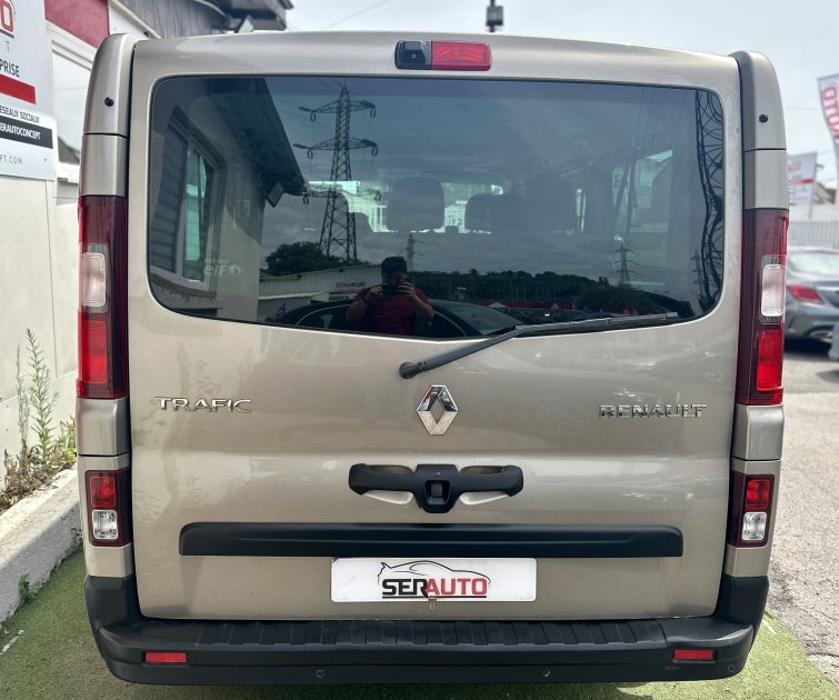 RENAULT TRAFIC III PASSANGER 2016