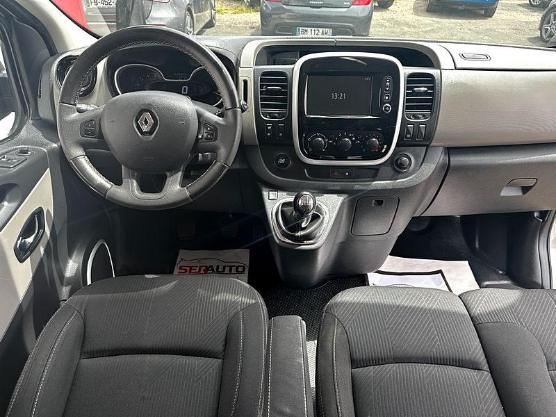 RENAULT TRAFIC III PASSANGER 2016