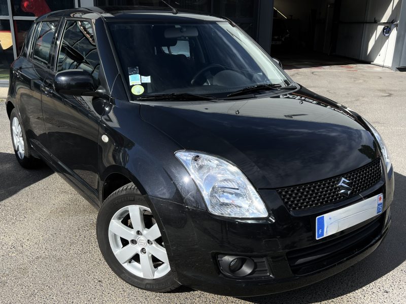 SUZUKI SWIFT III 1.2 VVT 92 Cv 1ERE MAIN BOITE AUTOMATIQUE GPS ANDROID 80 800 Kms - GARANTIE 1 AN