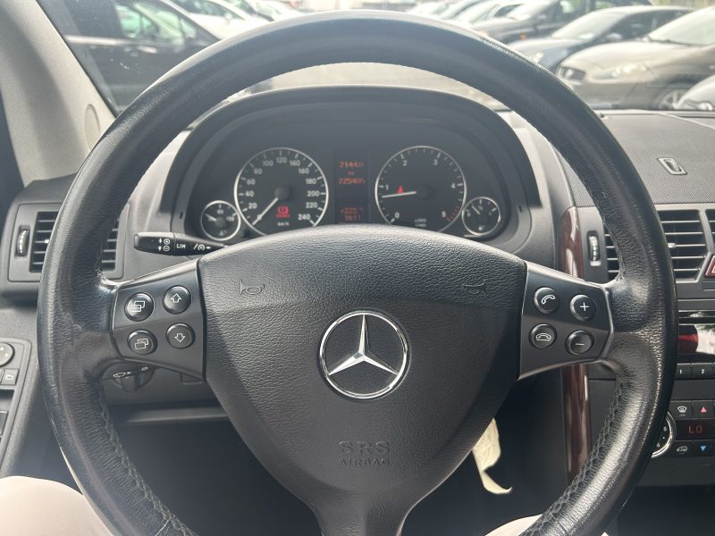 MERCEDES CLASSE A  180 CDI 6 CH FISC BOITE AUTO