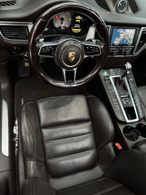 PORSCHE MACAN 2015