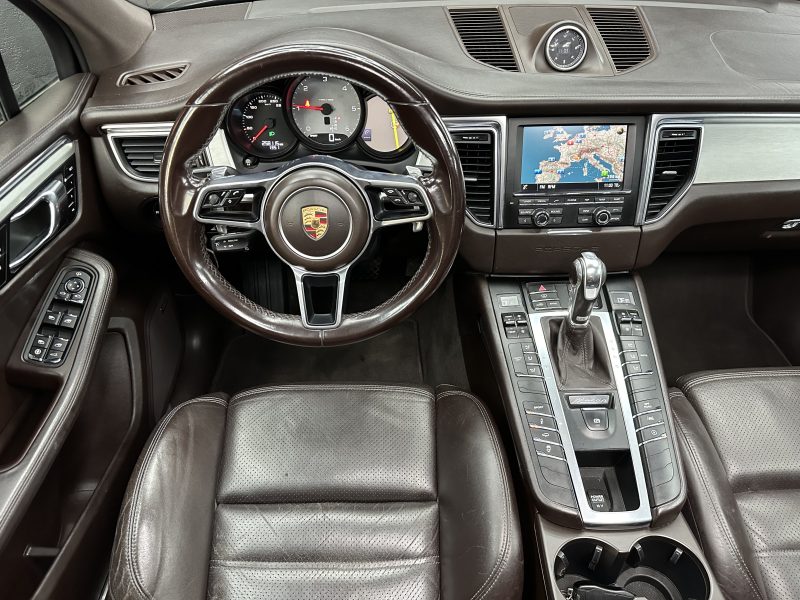 PORSCHE MACAN 2015