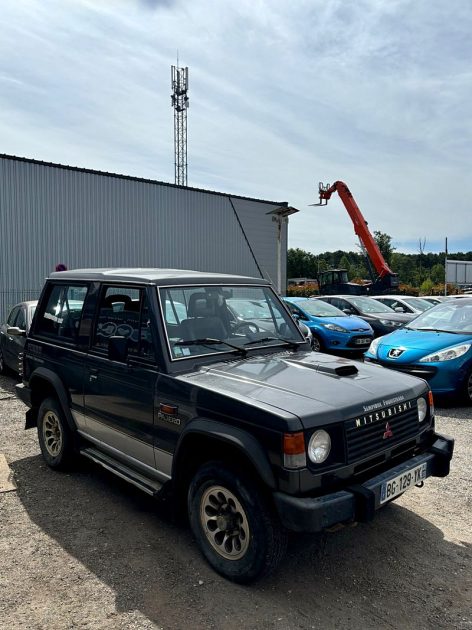 MITSUBISHI PAJERO / TRES BON ÉTAT VENDU EN L\'ÉTAT  1990