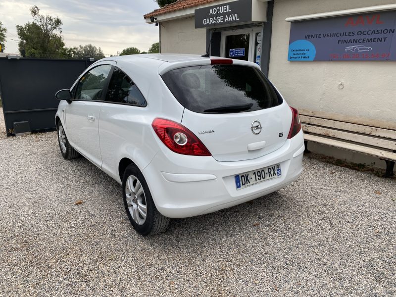 OPEL CORSA D 2014