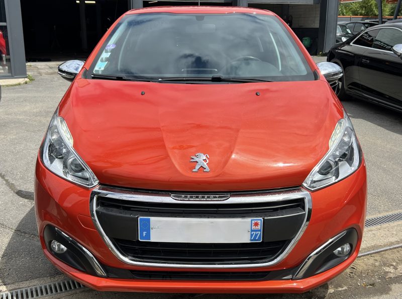 PEUGEOT 208 PHASE 2 STYLE 1.2 82 Cv ECRAN GPS TACTILE BLUETOOTH 5 PORTES CRIT AIR 1 - GARANTIE 1 AN