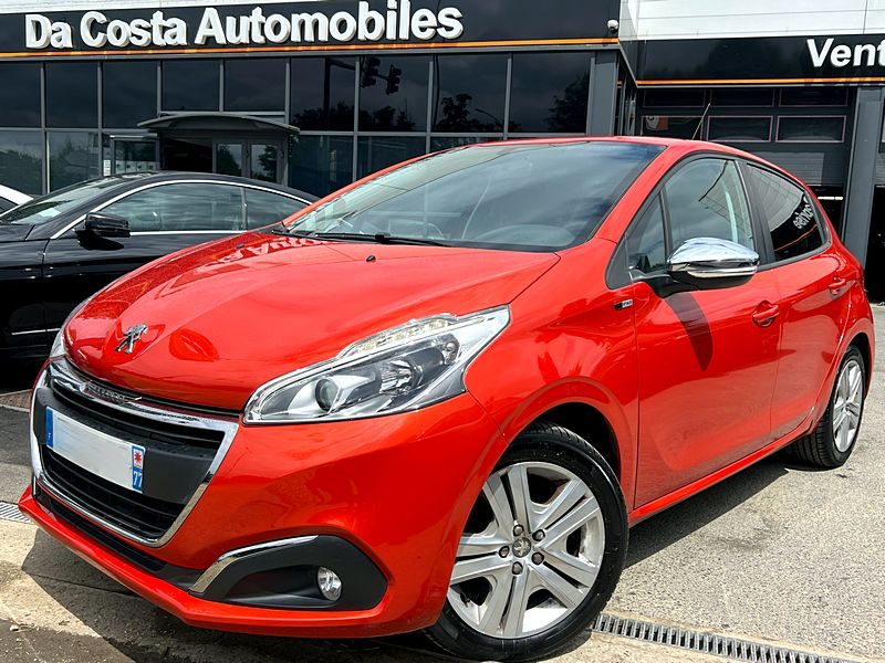 PEUGEOT 208 PHASE 2 STYLE 1.2 82 Cv ECRAN GPS TACTILE BLUETOOTH 5 PORTES CRIT AIR 1 - GARANTIE 1 AN