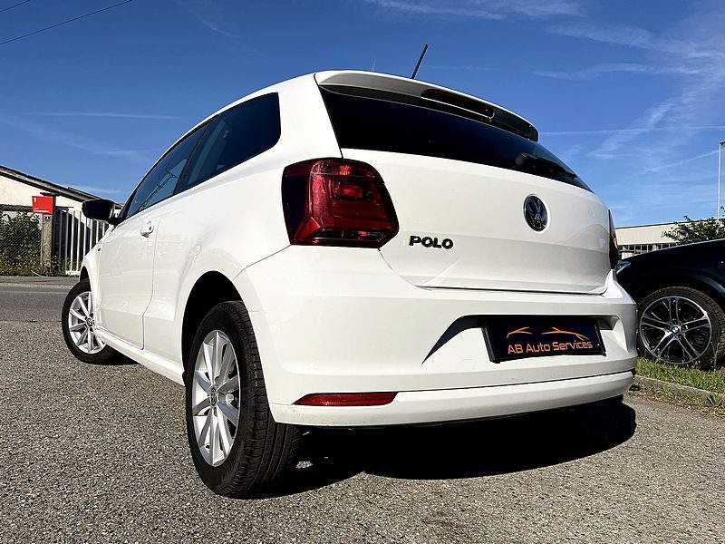 VOLKSWAGEN POLO V 2015