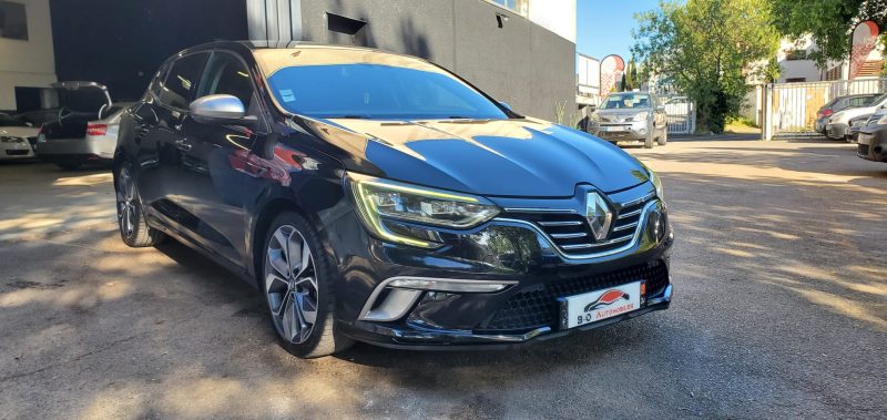 Renault Mégane IV BERLINE EDC7 1.2l TCe 130 GT-Line, *Crit'Air 1*, *Éclairage d'ambiance*