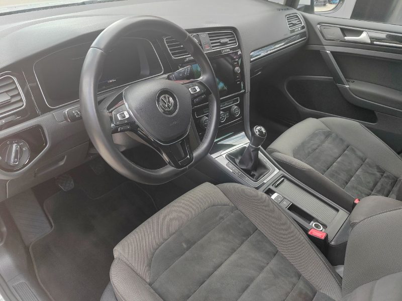 VOLKSWAGEN GOLF VII 2018