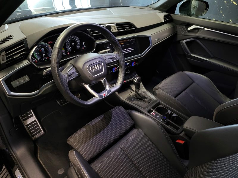 AUDI Q3 45 TFSI e DSG6 245cv S-LINE / SUIVI AUDI / VIRTUAL COCKPIT / CARPLAY