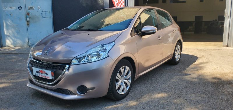 Peugeot 208 1.4 HDi 70 cv, *Excellent état*, *Idéale jeune conducteur*