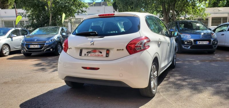 Peugeot 208 1.2l Vti 82 cv Allure, *Crit'air 1*, *Toit panoramique*, *GPS*