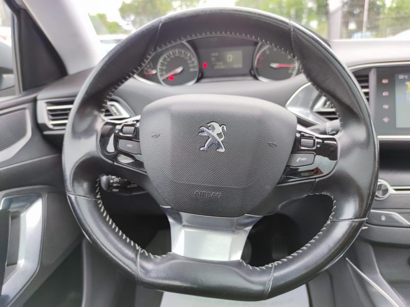 PEUGEOT 308 II 2015