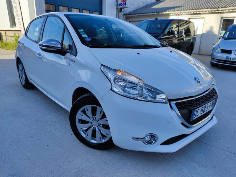 PEUGEOT 208 I 2014