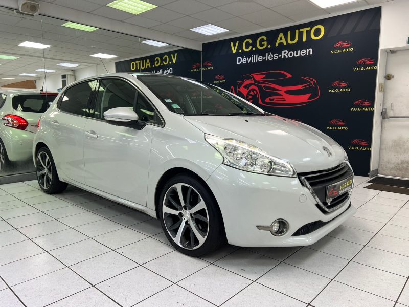 PEUGEOT 208 1.6 E-HDI 115CH FAP FELINE