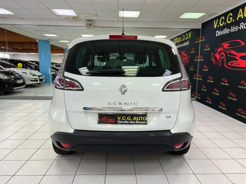 RENAULT SCENIC III XMOD 1.2 TCe 130CH ENERGY BOSE EDITION