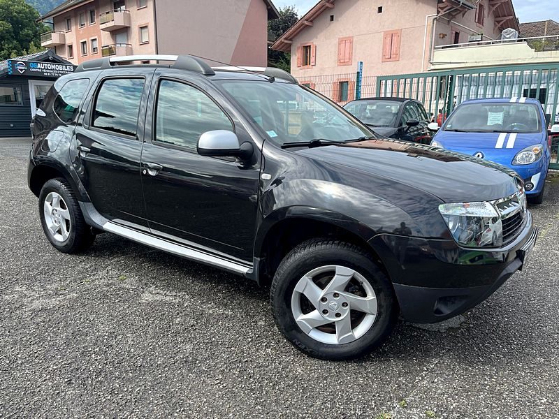 DACIA DUSTER 4X4 1.6i 110CV LAUREATE