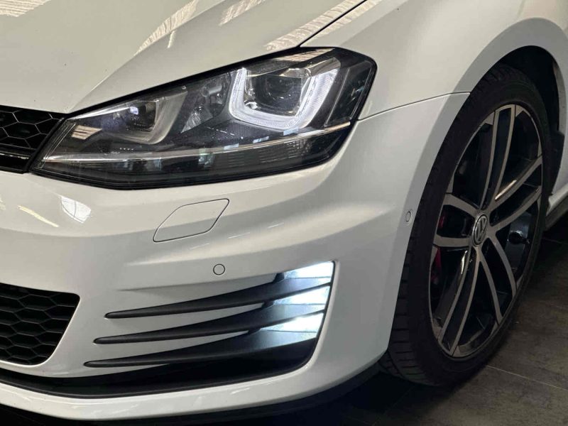 VOLKSWAGEN GOLF VII 2015