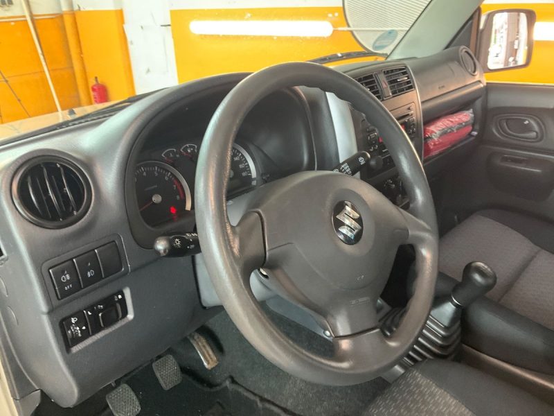 Suzuki Jimny 1.3L 80 cv 4WD,CLIM, cabriolet toit rigide et souple