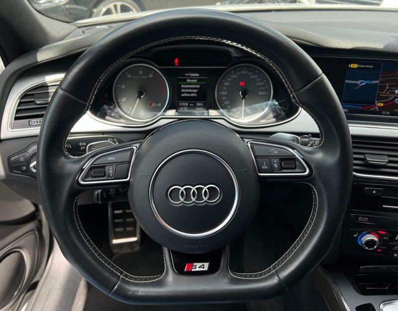 AUDI S4 Avant 2015 3.0 V6 TFSI 333 QUATTRO S tronic 7*PANO*ACC*CAMERA*B&O*