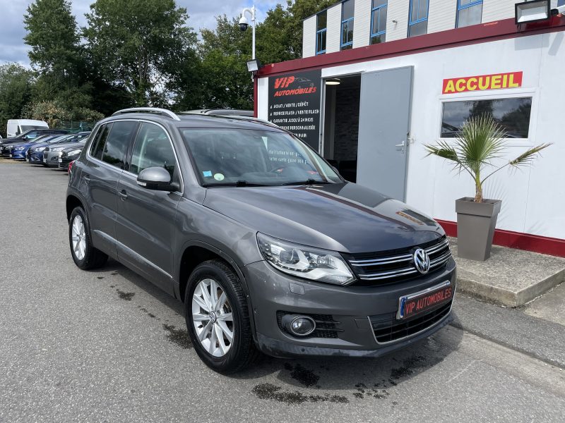 VOLKSWAGEN TIGUAN 2012