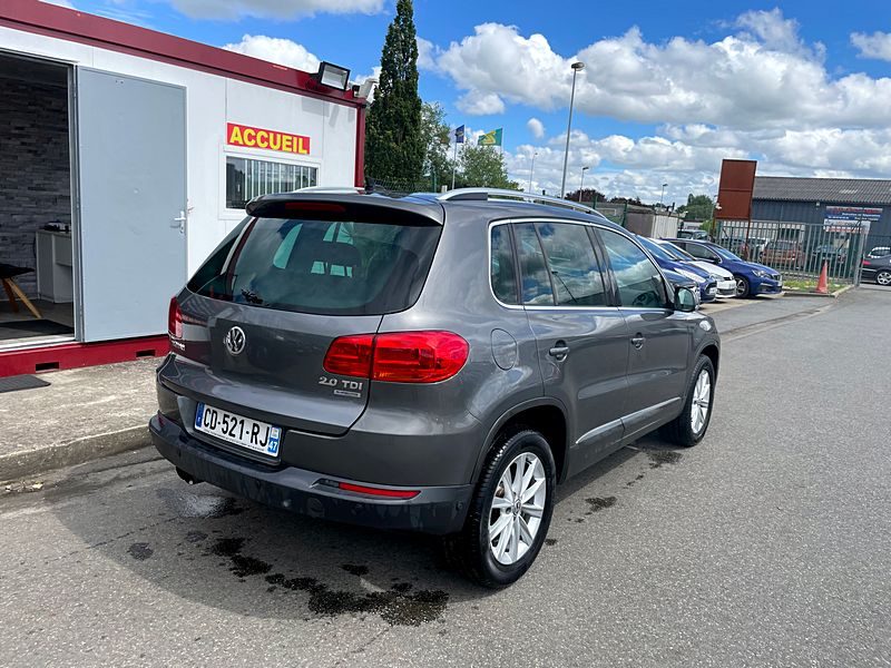 VOLKSWAGEN TIGUAN 2012