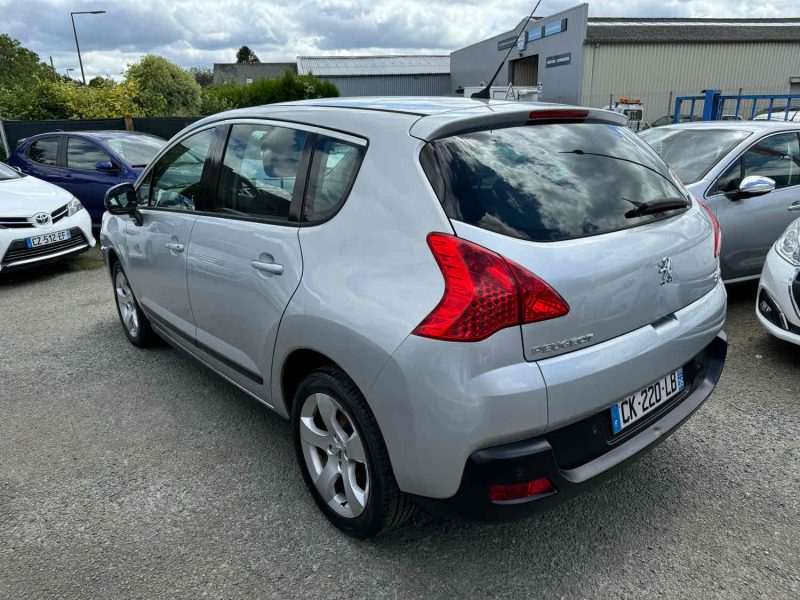 PEUGEOT 3008 1.6 E-HDI 112  2012